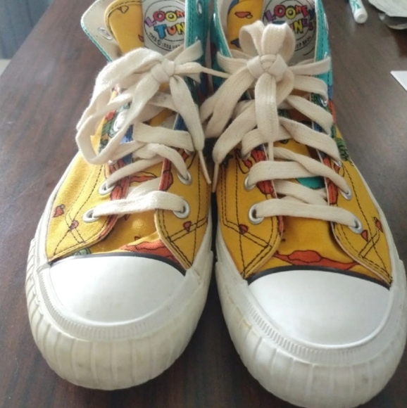 looney tunes vans shoes